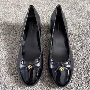 Tory Burch Cap-Toe Pump Woman’s Size 6.5
New In Box